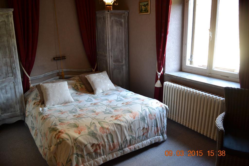 Auberge Au Naturel Des Ardennes Rochehaut Camera foto